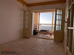 Apartment for sale in Camp Caesar, directly on the sea