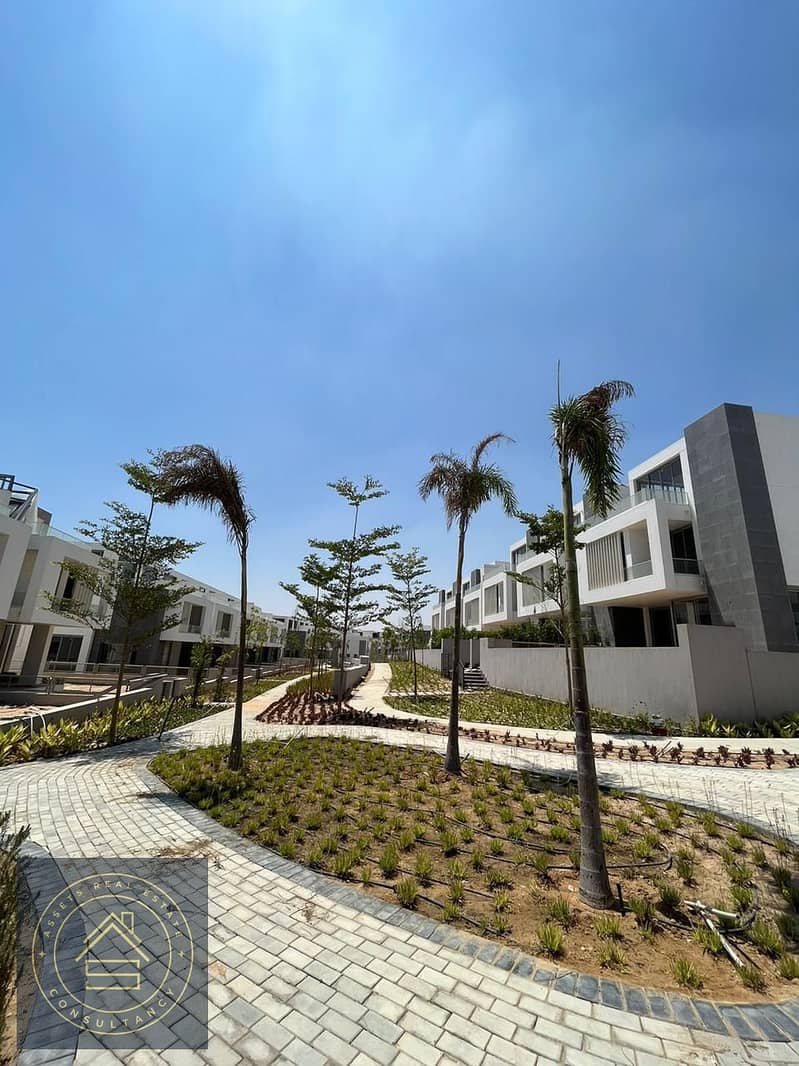 Prime Location Resale Large Townhouse Villa , Ready to Move in Joulz From Inertia , 10 minutes from Sheikh Zayed 5