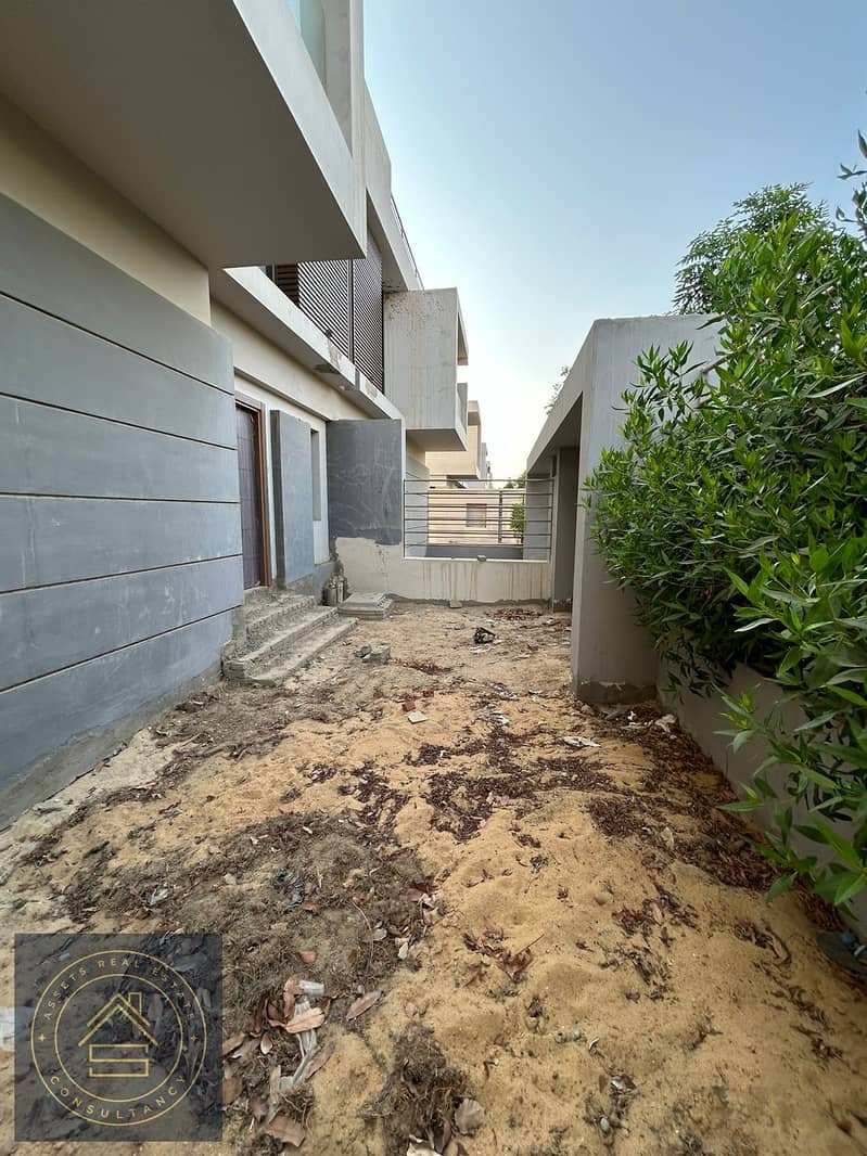 Resale Twin House Ready to move in Patioo El Zahraa compound beside Al Rabwa , Etapa , Beverly Hills in the heart of the golden Square of Sheikh Zayed 3