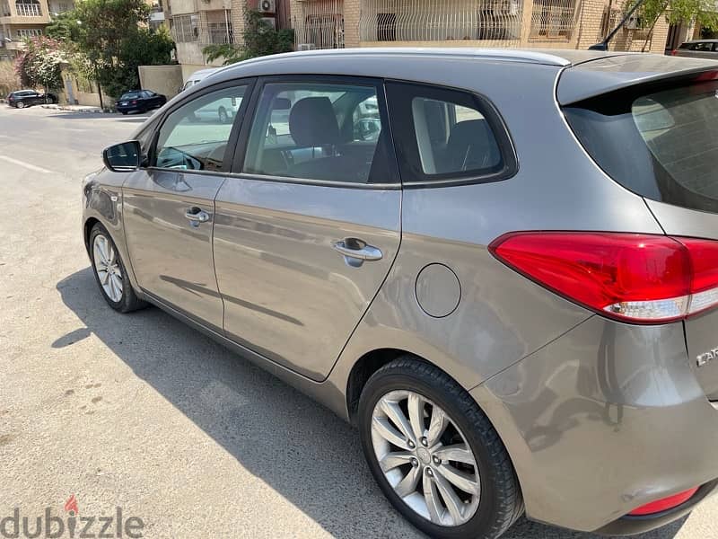 Kia Carens 2015 12