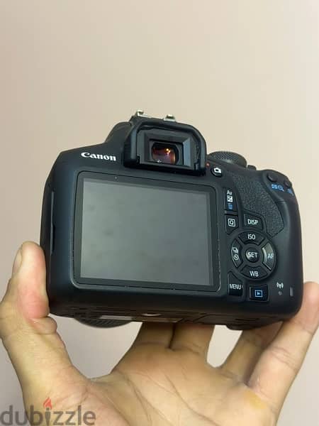 camera canon 2000D 4