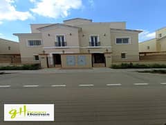 Townhouse with private garden fully finished with golf view in Uptown Cairo 0