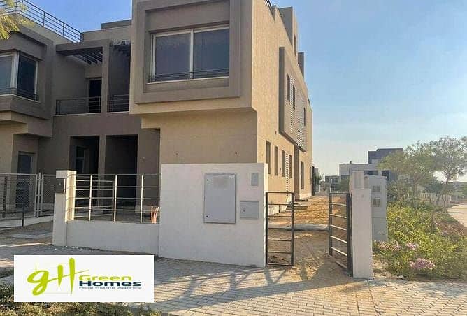 Prime Town house With Installments In Palm hills new cairo 5