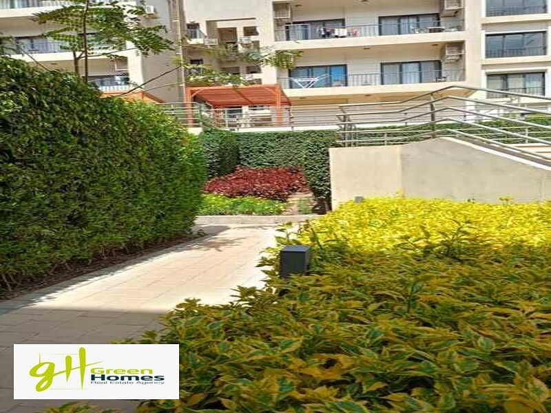 Apartment for sale Fully Finished with AC's & Installments over 7 Years in Fifth Square - Marasem 4