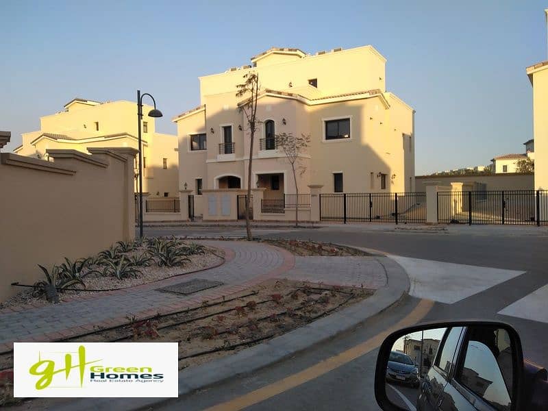 Ultra Finishing Twin House 320m for sale with smart systems and good price in Uptown Cairo 8