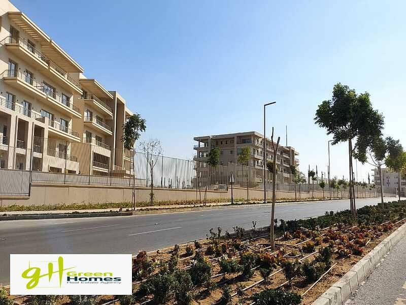 Fully finished Apartment View Golf in Uptown Cairo For sale | Mokattam 4