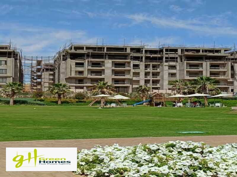 Apartment 160 M For Sale Ready to move at Fifth square - El Marasem 4