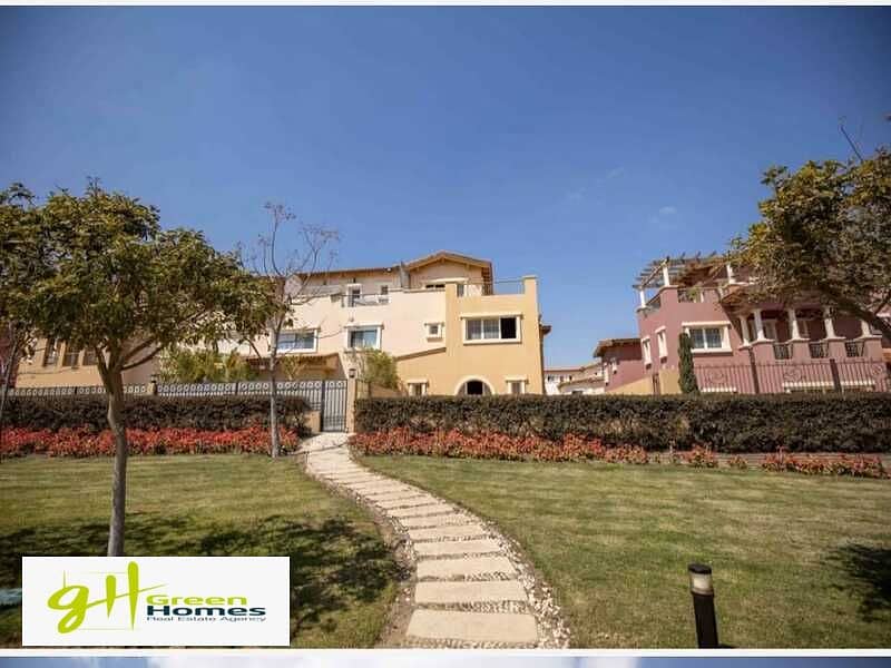 Duplex Garden Corner for sale 278m Delivery Now in Hyde Park New Cairo 11