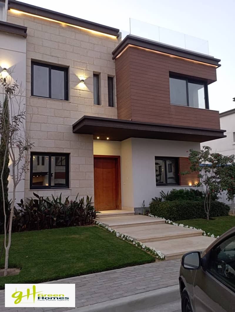 Amazing Town House at Azzar 2 For sale 4