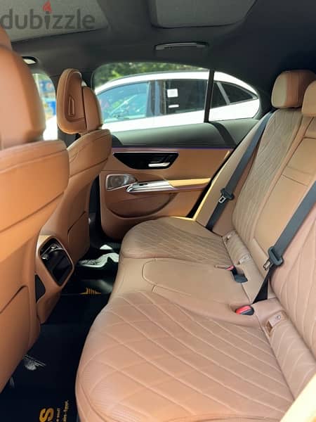 Mercedes-Benz E200 2024 designo interior 6