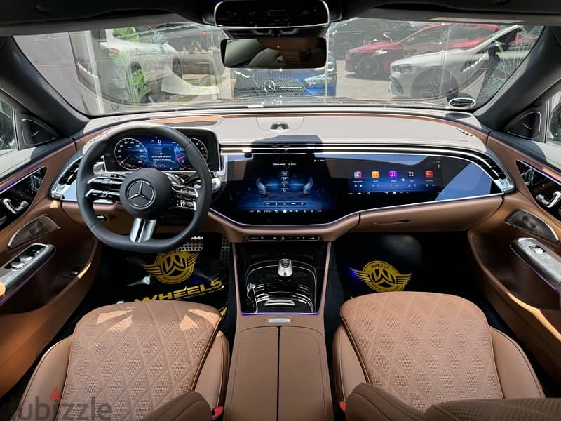 Mercedes-Benz E200 2024 designo interior 12