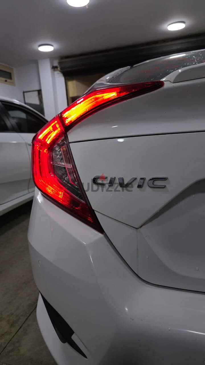 Honda Civic 2021 12