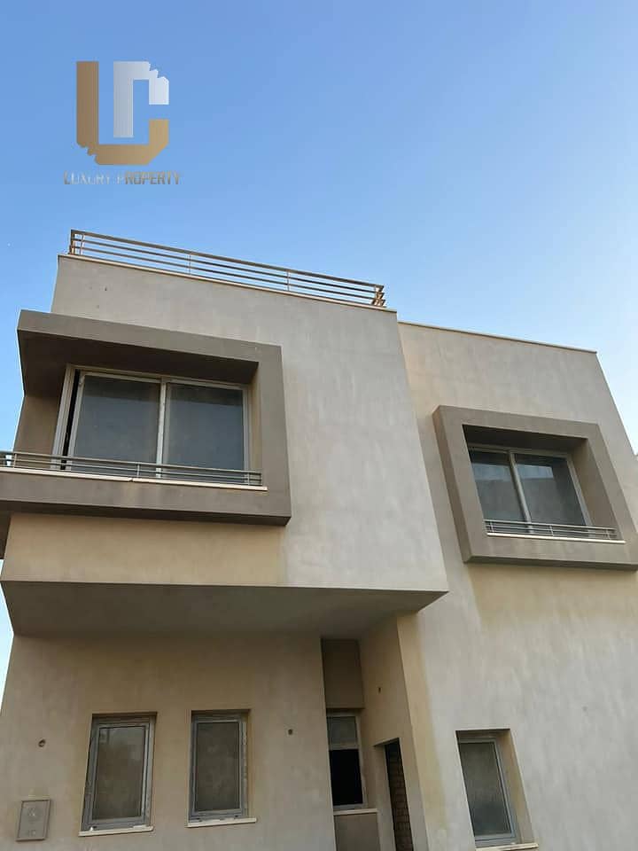 Standalone Villa For Sale Ready To Move Prime Location 6BD Village Gardens Katameya Resale VGK New Cairo 9