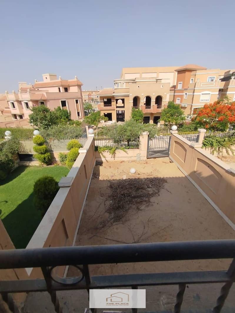 Semi-finished townhouse for sale in Cleopatra Palace Compound in front of Madinaty 2