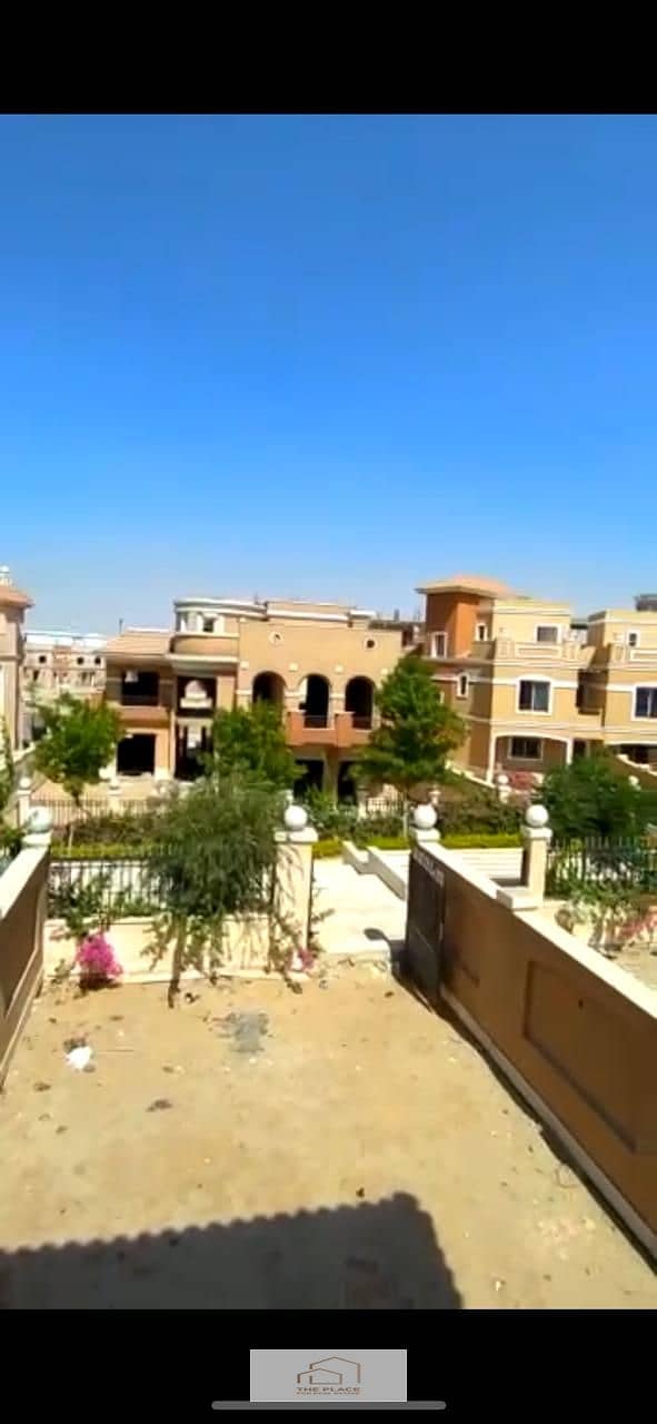 Semi-finished townhouse for sale in Cleopatra Palace Compound in front of Madinaty 5