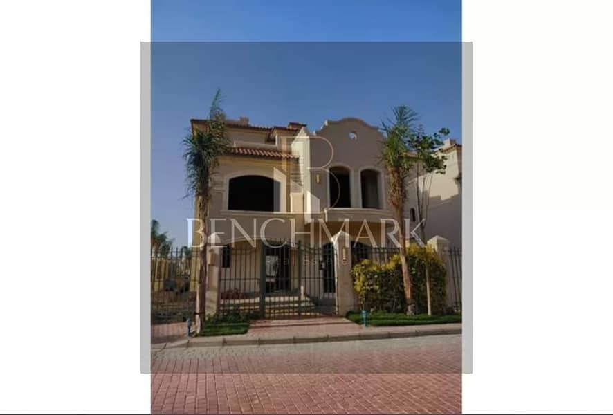 Villa Townhouse corner 245m for sale in La Vista Compound, El Patio Town, Fifth Settlement, New Cairo, next to AUC, Hyde Park Compound, and Suez Road 4