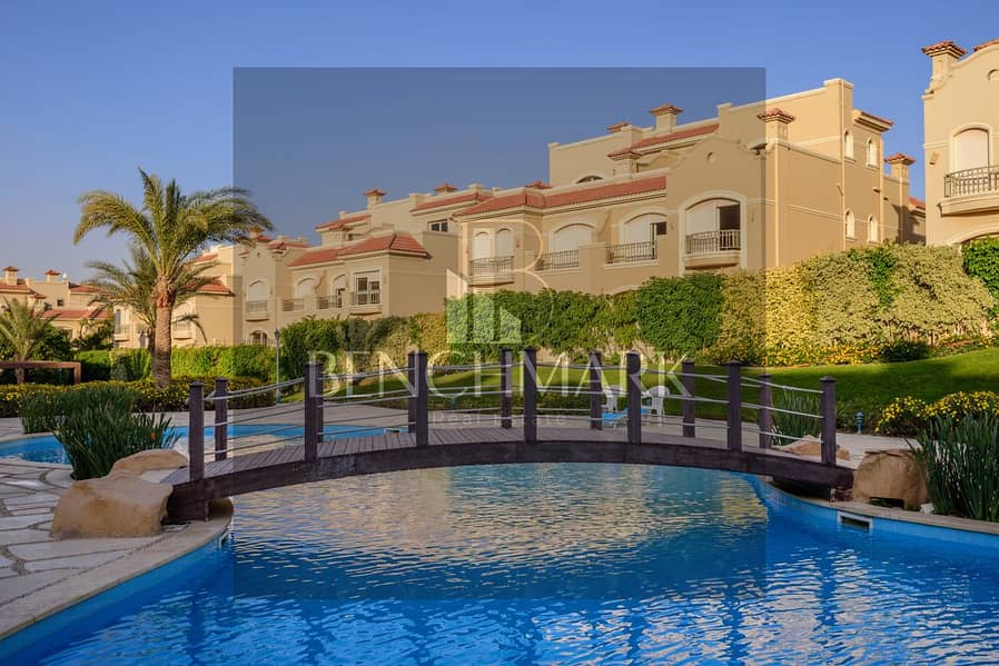 Townhouse villa 220m for sale in La Vista El Patio 5 East Shorouk City next to the airport immediate delivery in installments over 5 years No interest 2