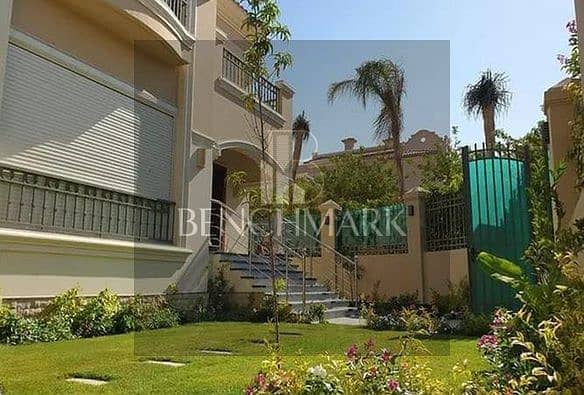 Townhouse villa 220m for sale in La Vista El Patio 5 East Shorouk City next to the airport immediate delivery in installments over 5 years No interest 14