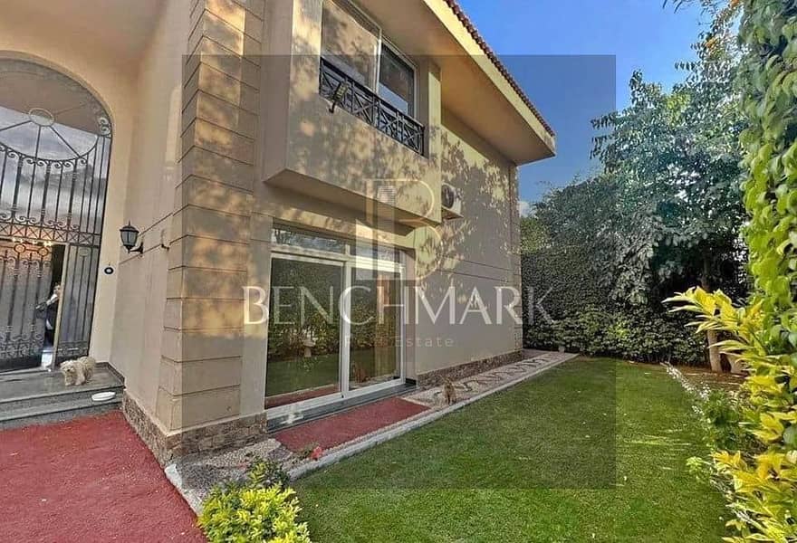 Townhouse villa 220m for sale in La Vista El Patio 5 East Shorouk City next to the airport immediate delivery in installments over 5 years No interest 16