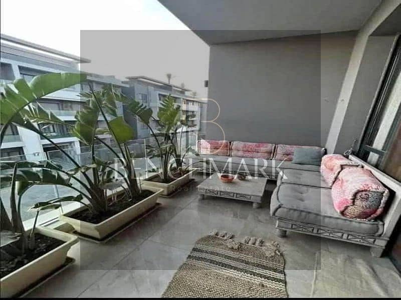 Apartment 174m for sale in La Vista El Patio Oro the heart of the Fifth Settlement New Cairo and installments over a long period without interest 5