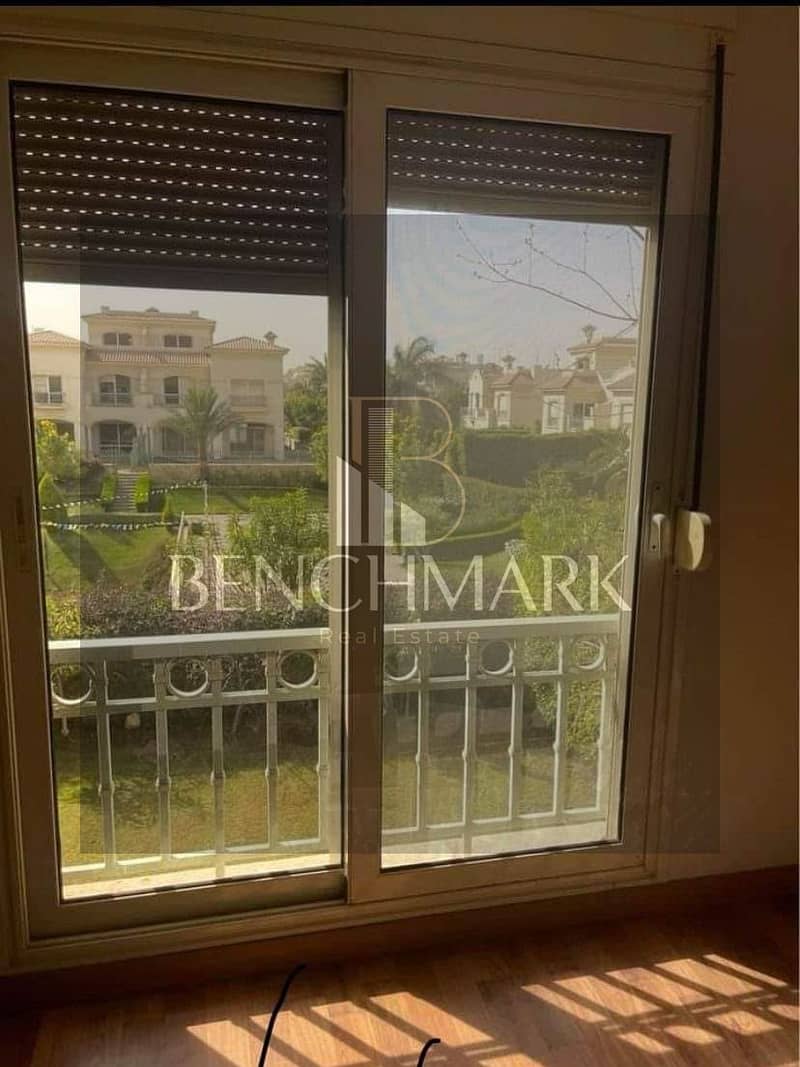 Middle townhouse villa 255m for sale with immediate delivery and installments in La Vista City Compound New Cairo next to Mivida Compound 27