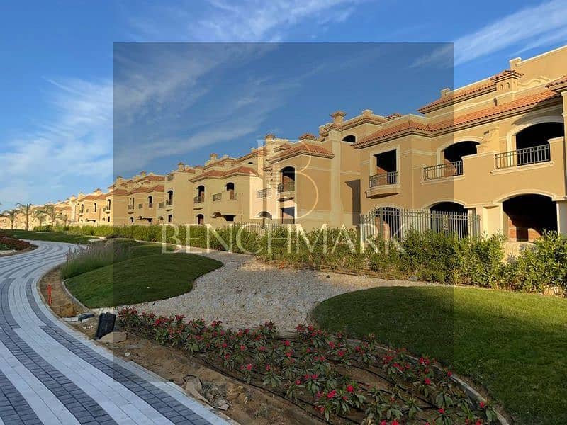 Townhouse corner villa 255 meters for sale, delivery soon, in La Vista City Compound, New Cairo, next to the Fifth Settlement, with a 20% discount 16