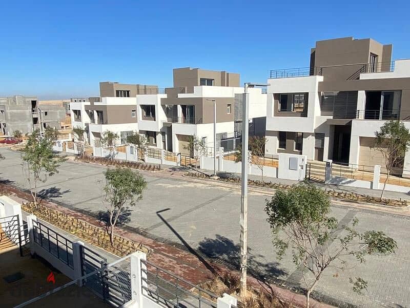 Townhouse for sale in palm hills October prime location  تاون هاوس للبيع من بالم هيلز بأكتوبر بمساحه كبيره 9