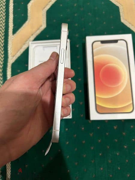 iphone 12 بحالة الزيرو 1