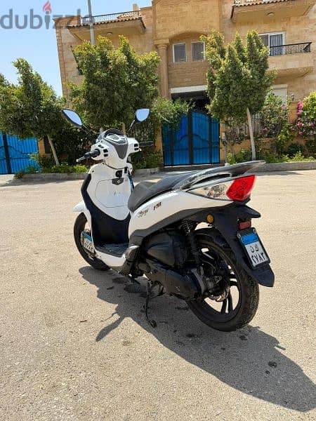 للبيع سكوتر SYM ST 5