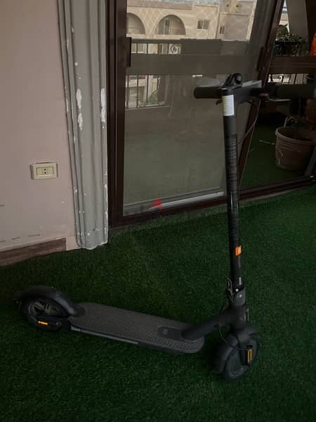 XIAOMI Essential Electric scooter 1