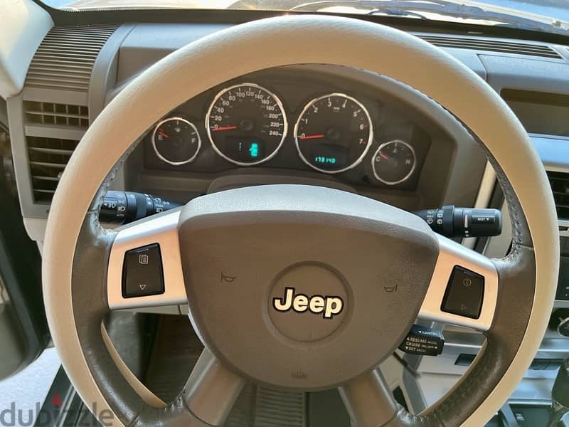 Jeep Cherokee 2009 11