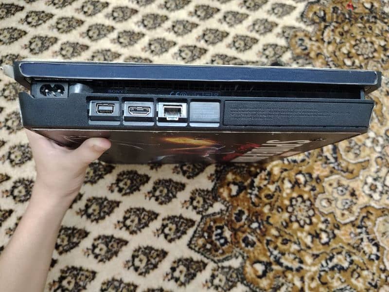 بلاي ستيشن 4  ps4  1TB 1