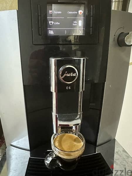 jura E6 automatic coffee machine 1