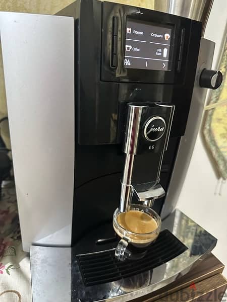 jura E6 automatic coffee machine 2