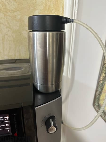 jura E6 automatic coffee machine 4