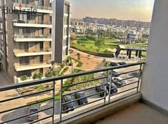 للبيع ارخص شقة 3 غرف   بسعر لقطة قسط ع 8 سنين في التجمع الاول apartment open view hot price in installments over 8 years in new cairo