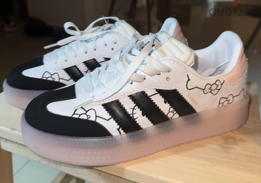 Hello kitty x adidas sambas 2