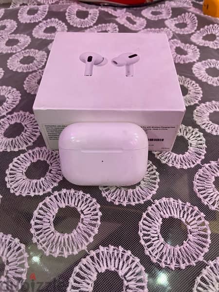 AirPods Pro 1 generation original 3