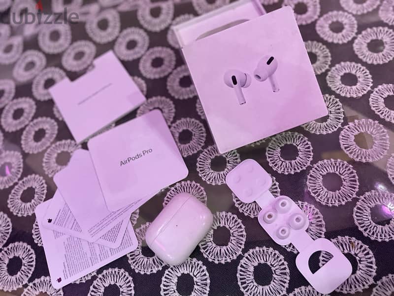 AirPods Pro 1 generation original 6