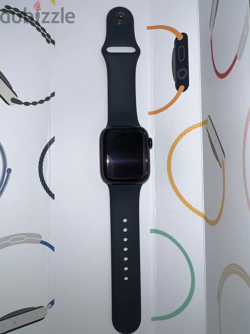 Apple watch series 8 used like new 2