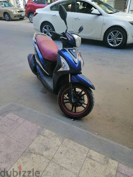 سكوتر SYM ST 200 للبيع 0