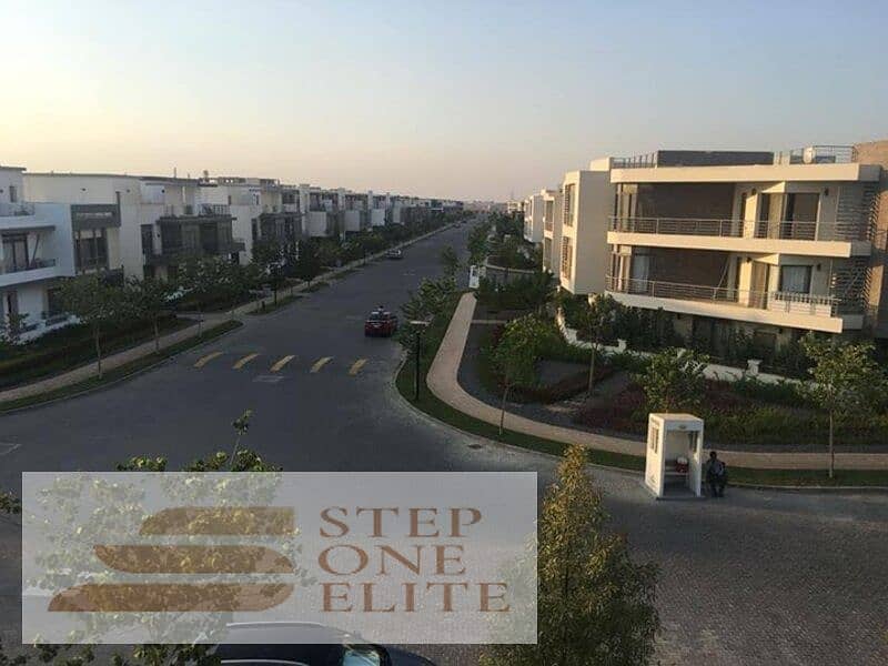 Apartment for sale in installments in Taj City Compound, First Settlement, in front of Gate 2 of 7