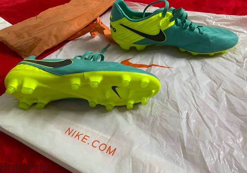 Nike Tiempo soccer professional 1