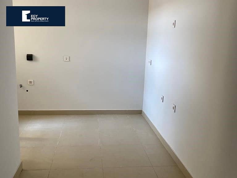 شقة كاملة التشطيب على الجولف مباشرة في أب تاون كايرو من إعمار Fully Finished Apartment Directly on Golf 10