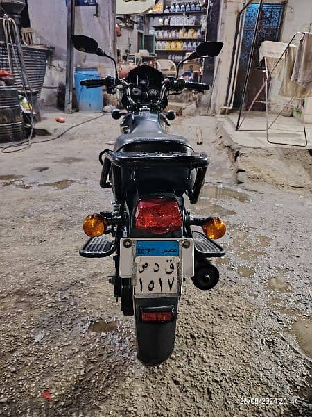 TVS HLX150 2