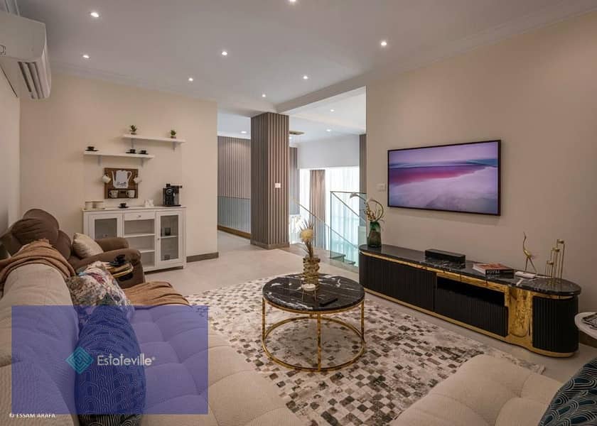 With a down payment of 117 thousand and installments over 8 years, a two-bedroom apartment with a golf view and water feature in Mostakbal 7