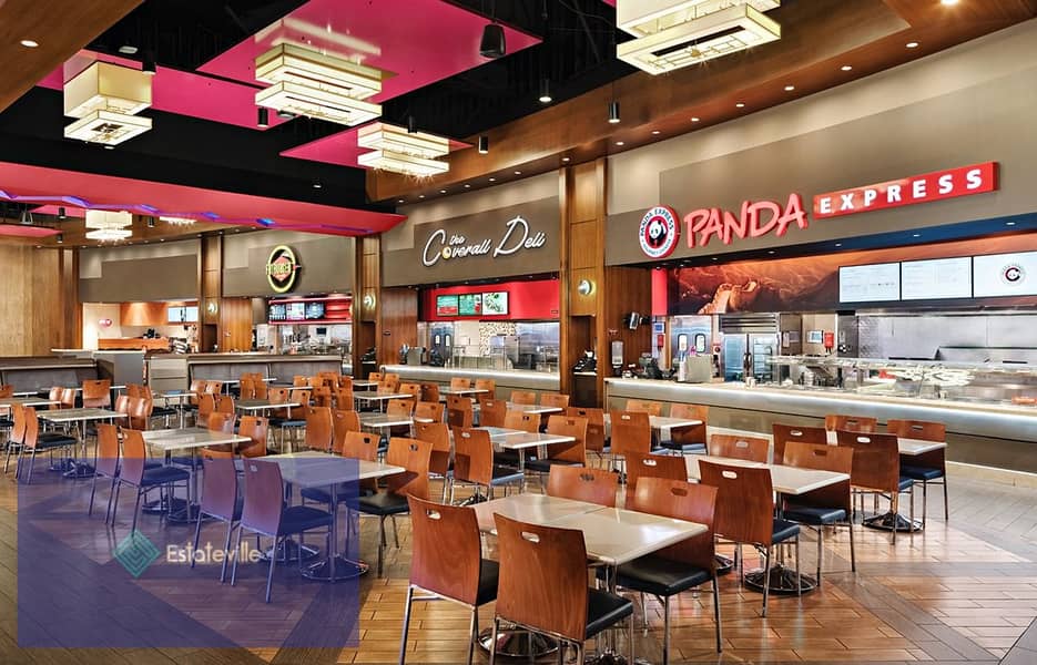 Restaurant in Food Court with a 11% down payment and 11-year installments First row on the western axis in front of two hospitals, the banking area an 0