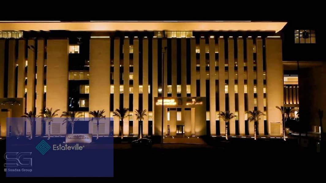 First row office in the largest square in the financial district, directly in front of the Central Bank and the Stock Exchange, in the only environmen 9