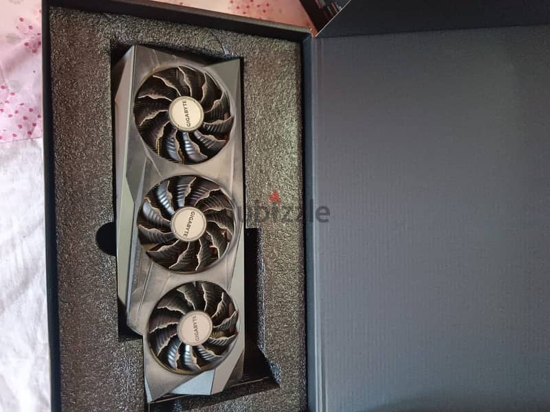 كارتين 3080Ti جيجا بايت حاله فوق الممتازه وسعر ممتاز 1