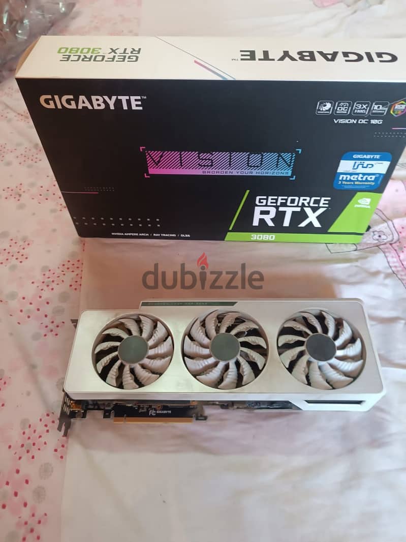 كارتين 3080Ti جيجا بايت حاله فوق الممتازه وسعر ممتاز 3